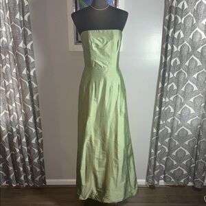 Simple Silhouettes New York Sage Green Silk Strapless Gown SZ 4
